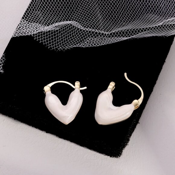 Gold and Beige Color Elegant Charms Beige Enamel Heart Stud Earring - Picture 6 of 9